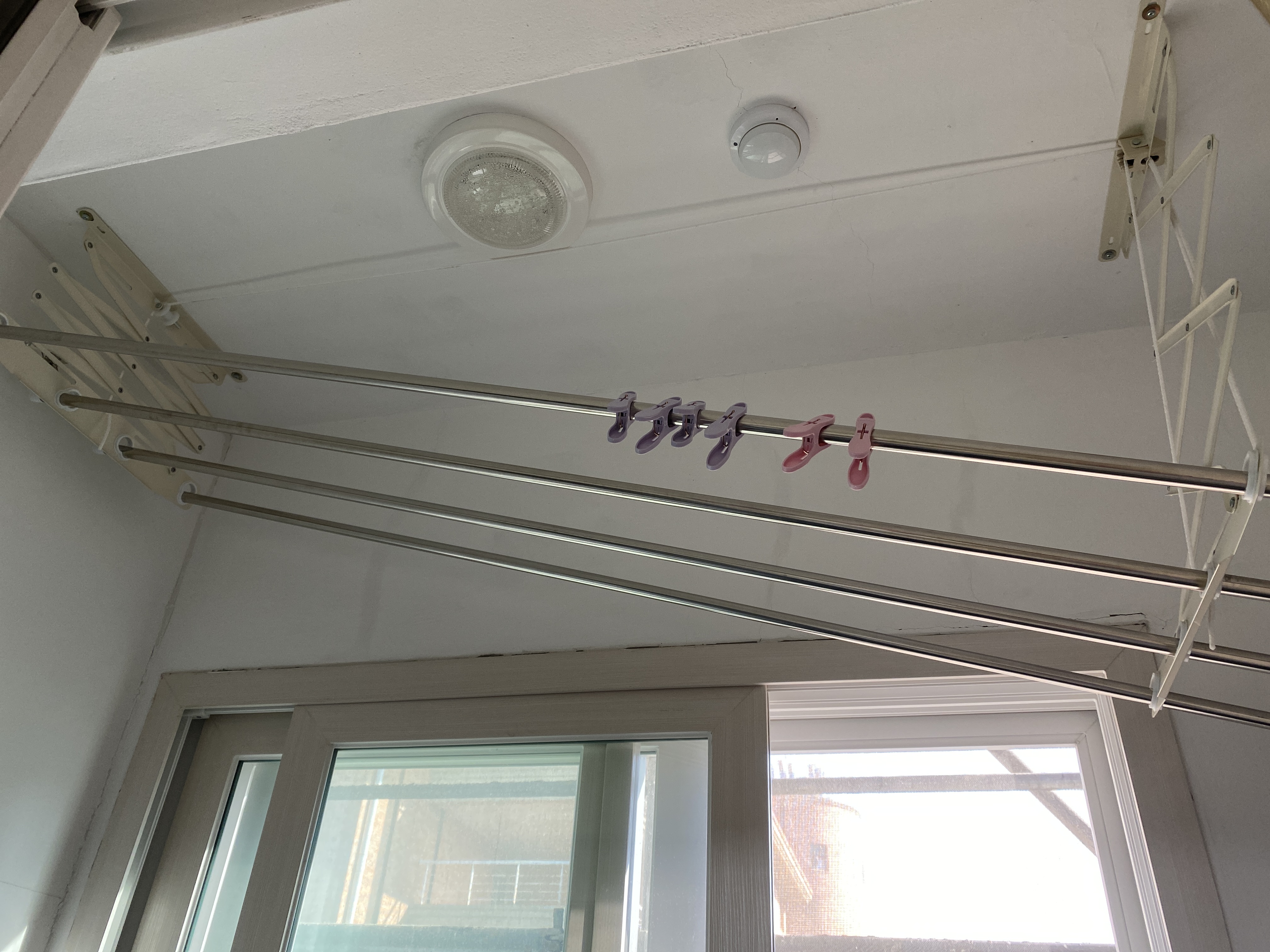 5호관 C414 건조대 수리요청