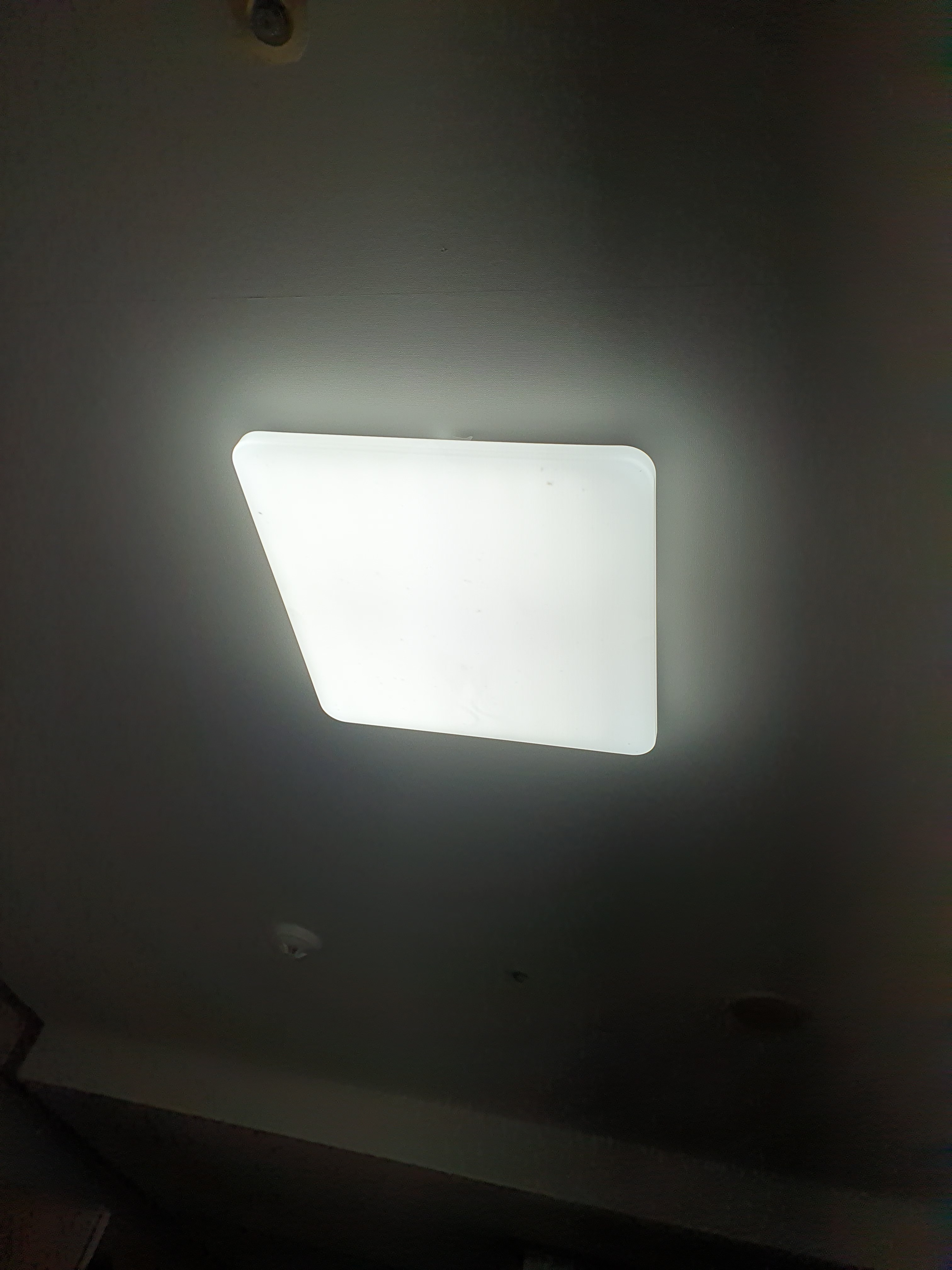 a동 208호 수리신청합니다.