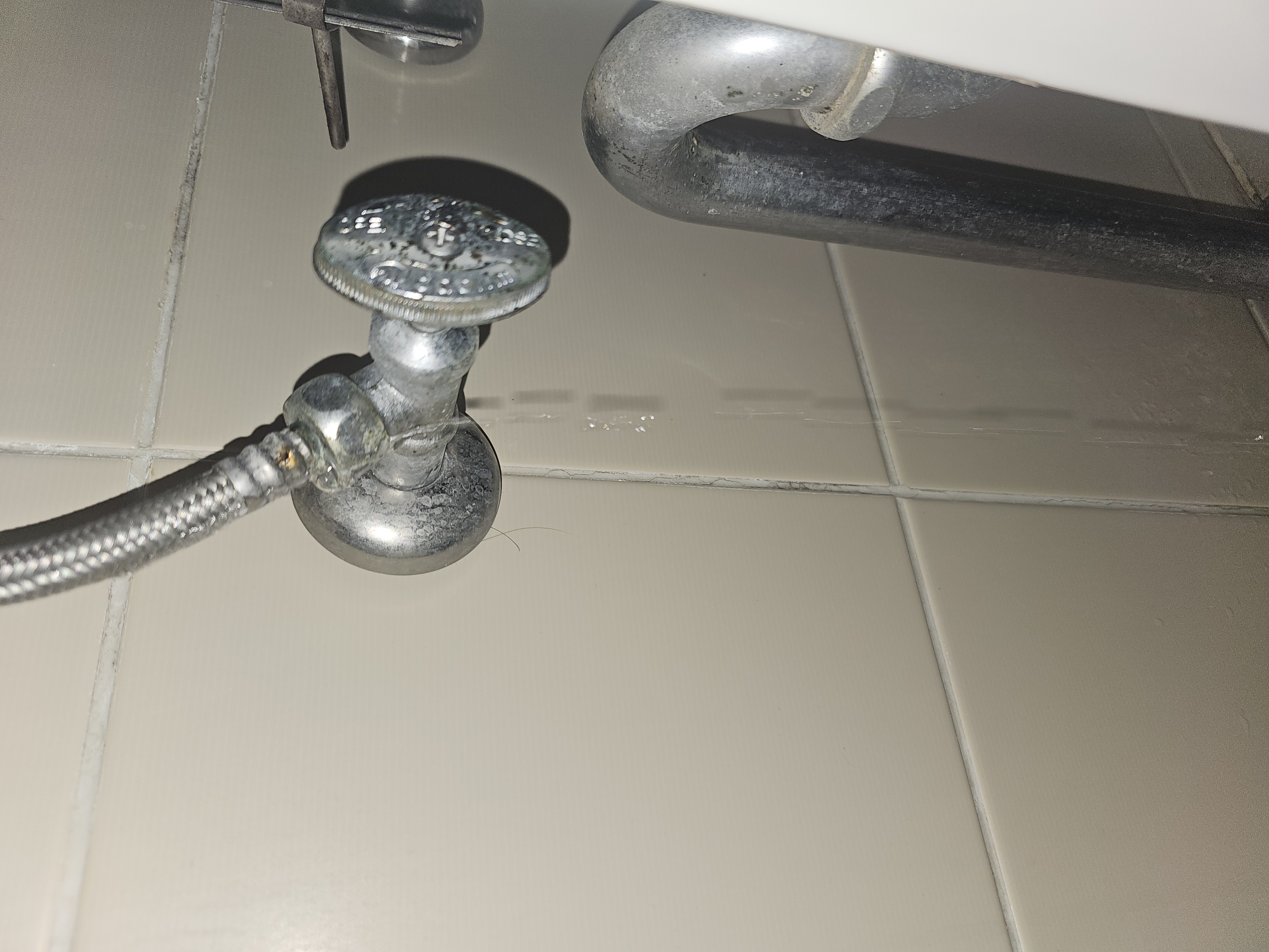 A동 수리요청드립니다.