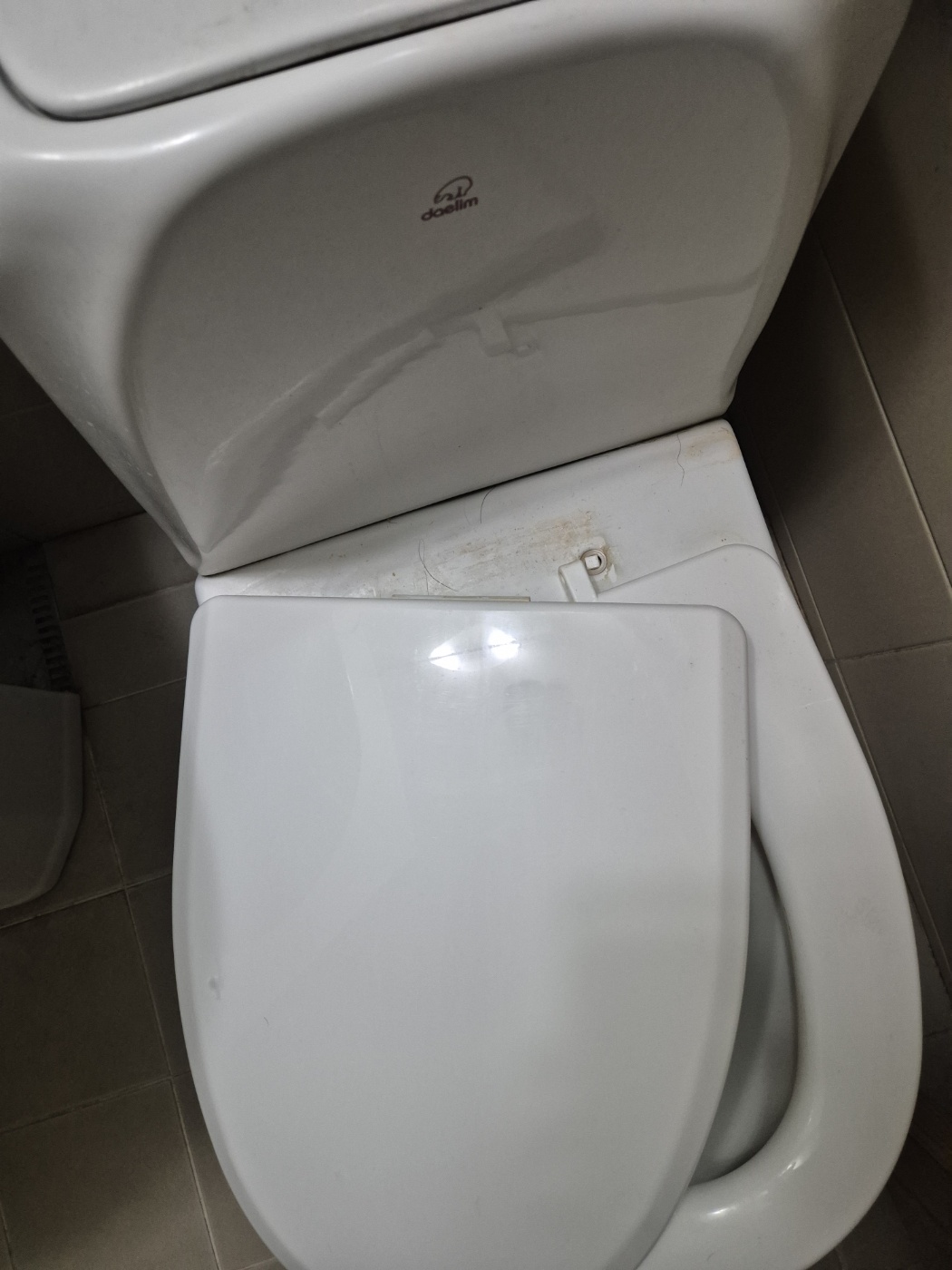 A동 106호 수리 요청드립니다.