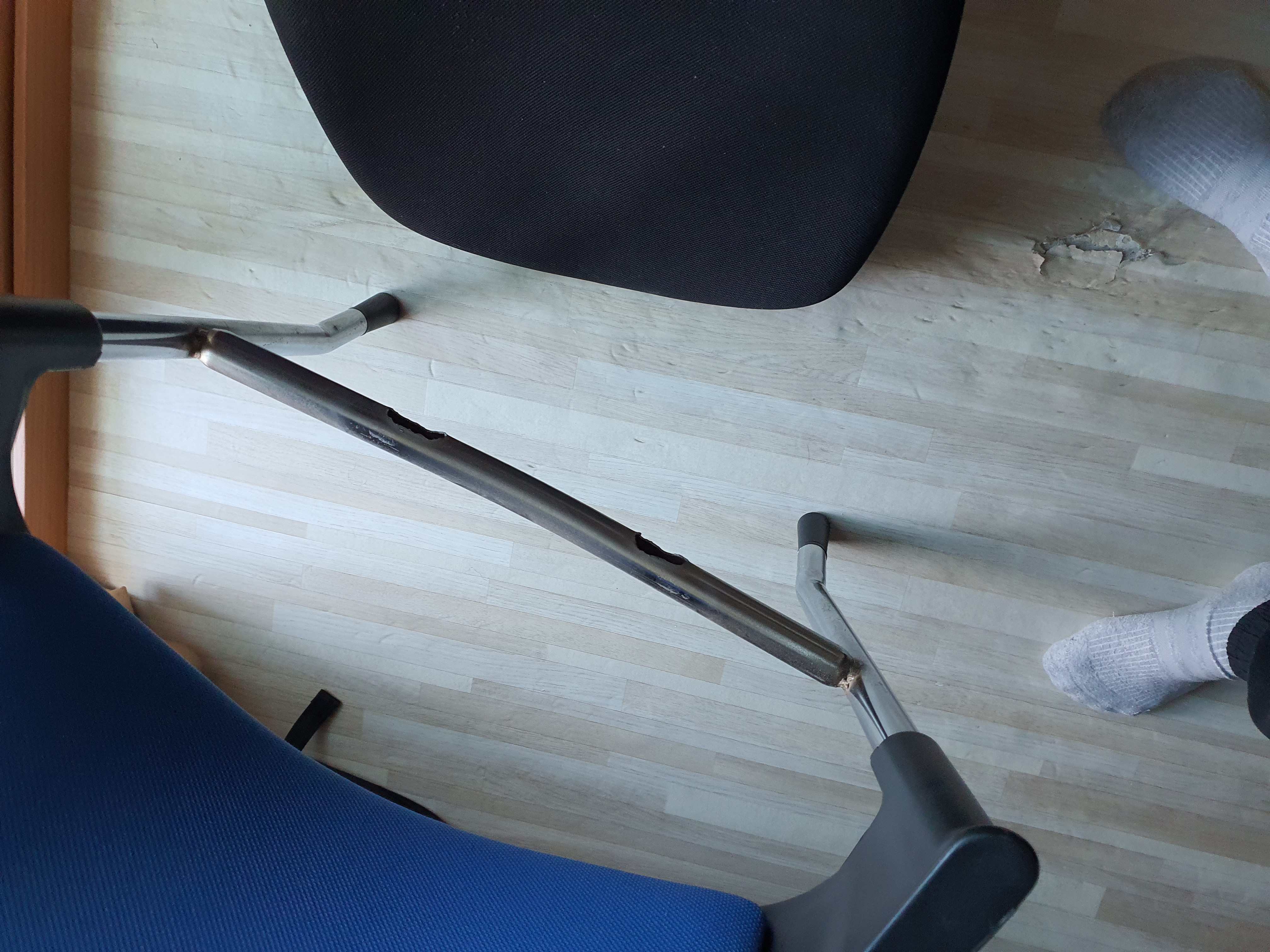 4호관 A동 321호 의자 수리신청