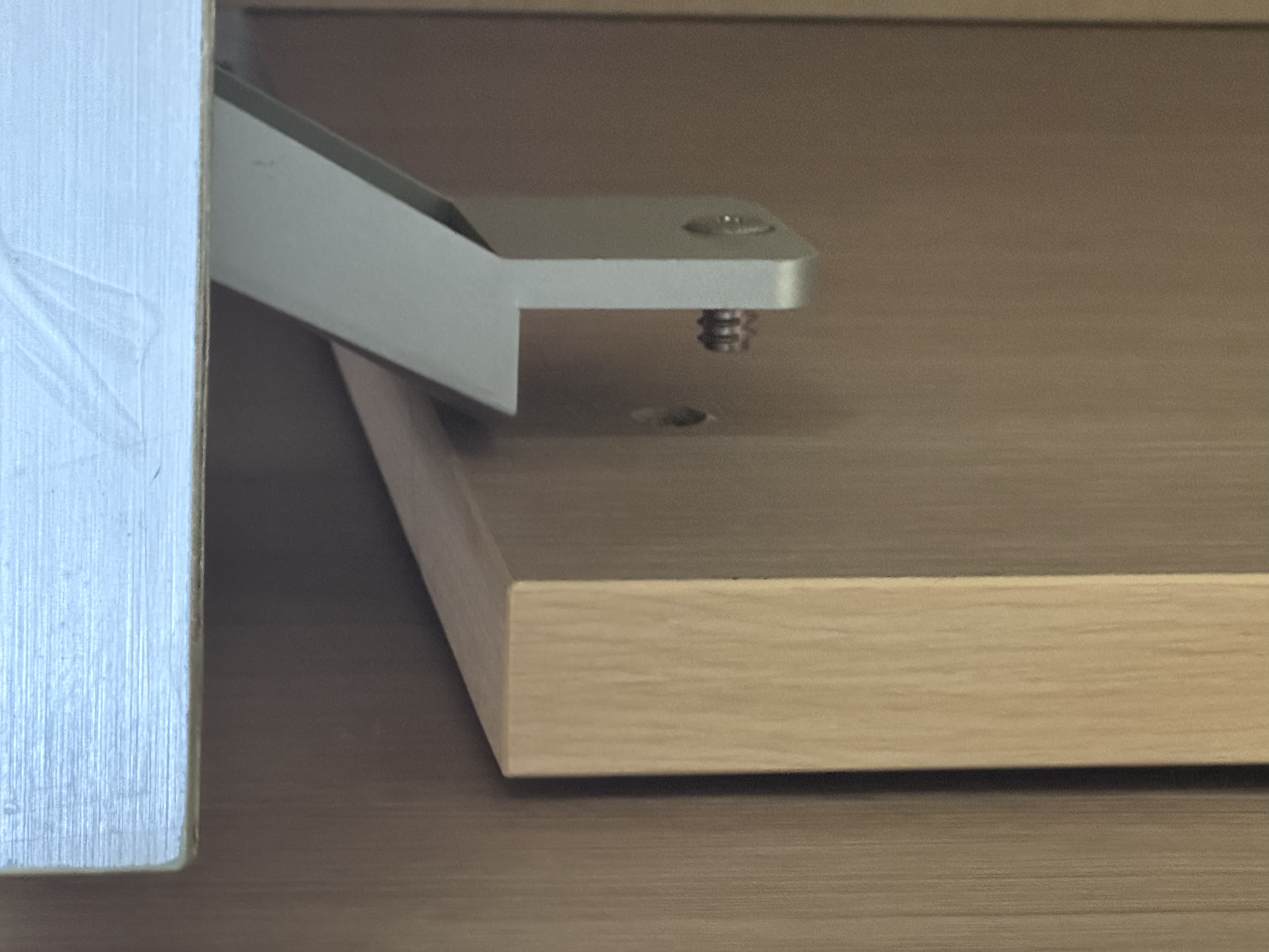 4호관 B422호 시설물 수리 신청합니다.