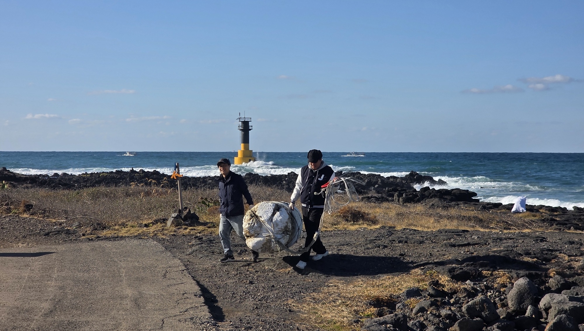 제주대 ‘JNU나눔실천봉사단’ 애월읍 해양정화 봉사활동