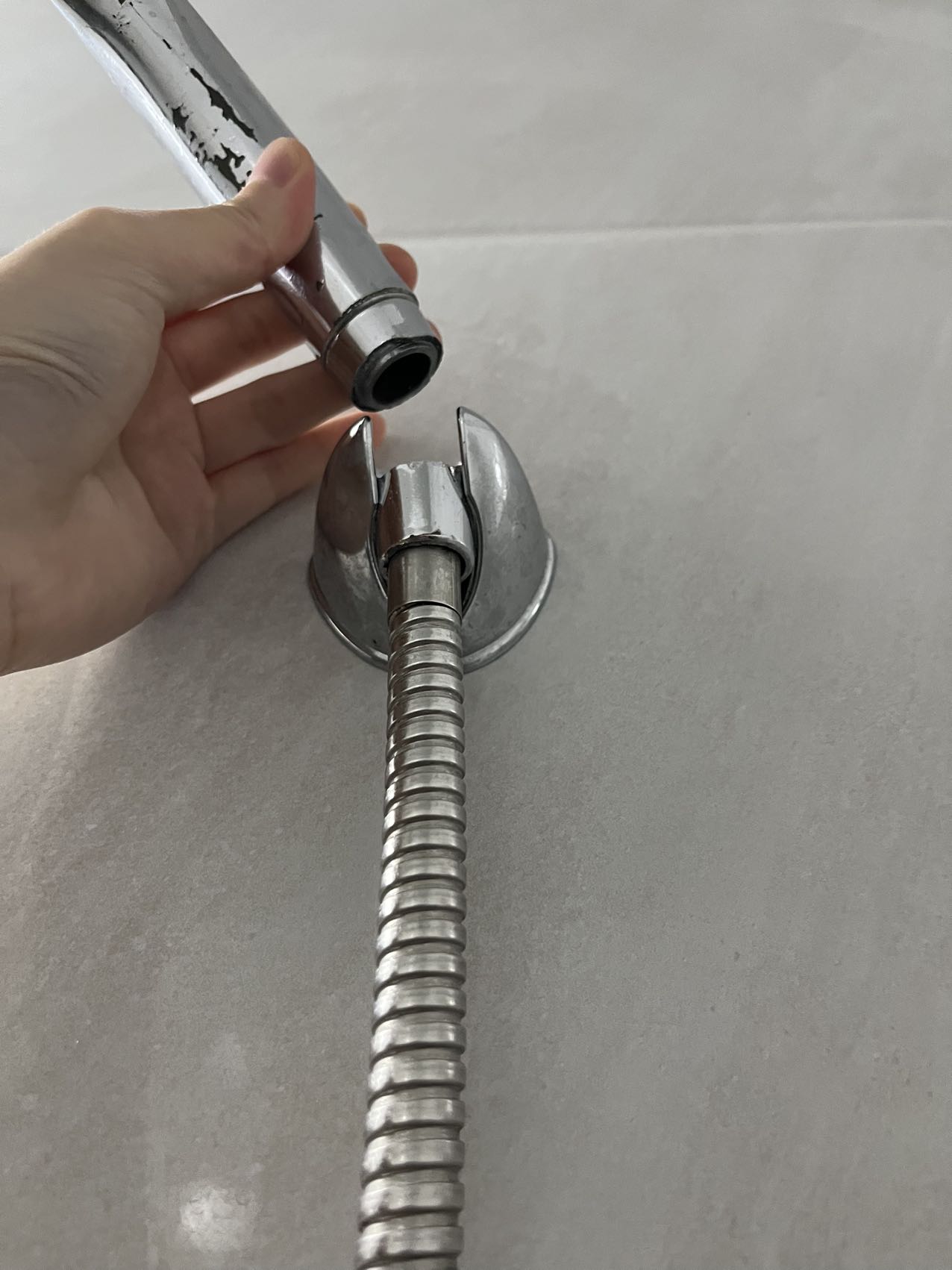 5호관 c428 샤워실 샤워기 고장